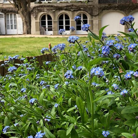 Au Rez De Jardin Hotel Cholet Exterior foto